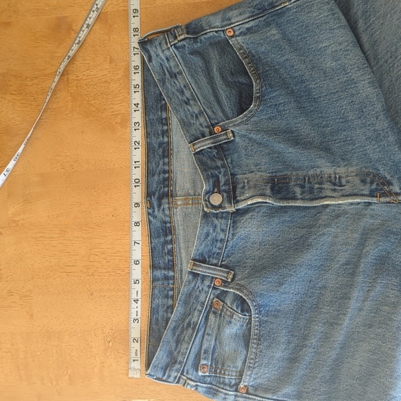 Levi’s 501 Straight Leg Denim Jeans - Picture 9 of 10